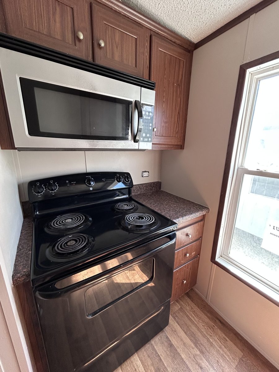 Yellow Rose U1 — kitchen stove and microwave