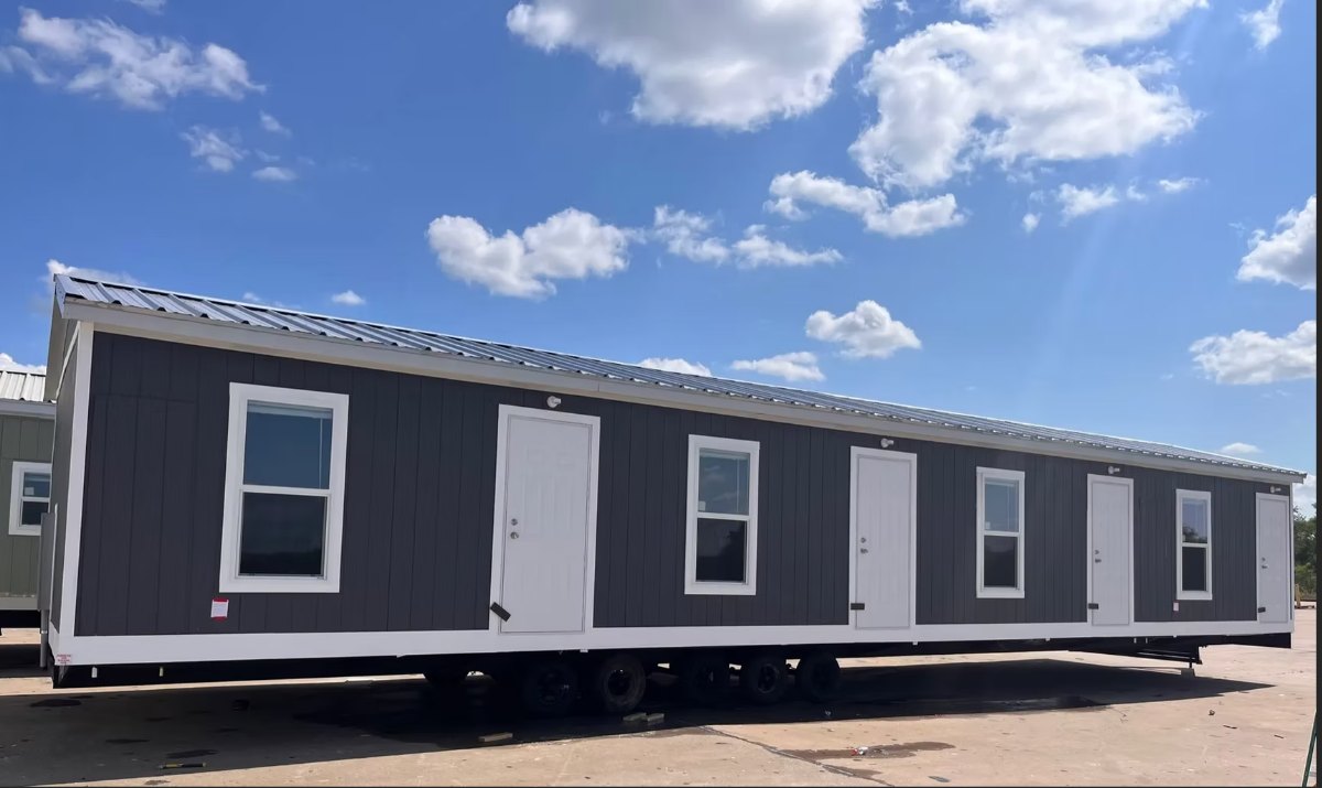 Mining workforce housing unit